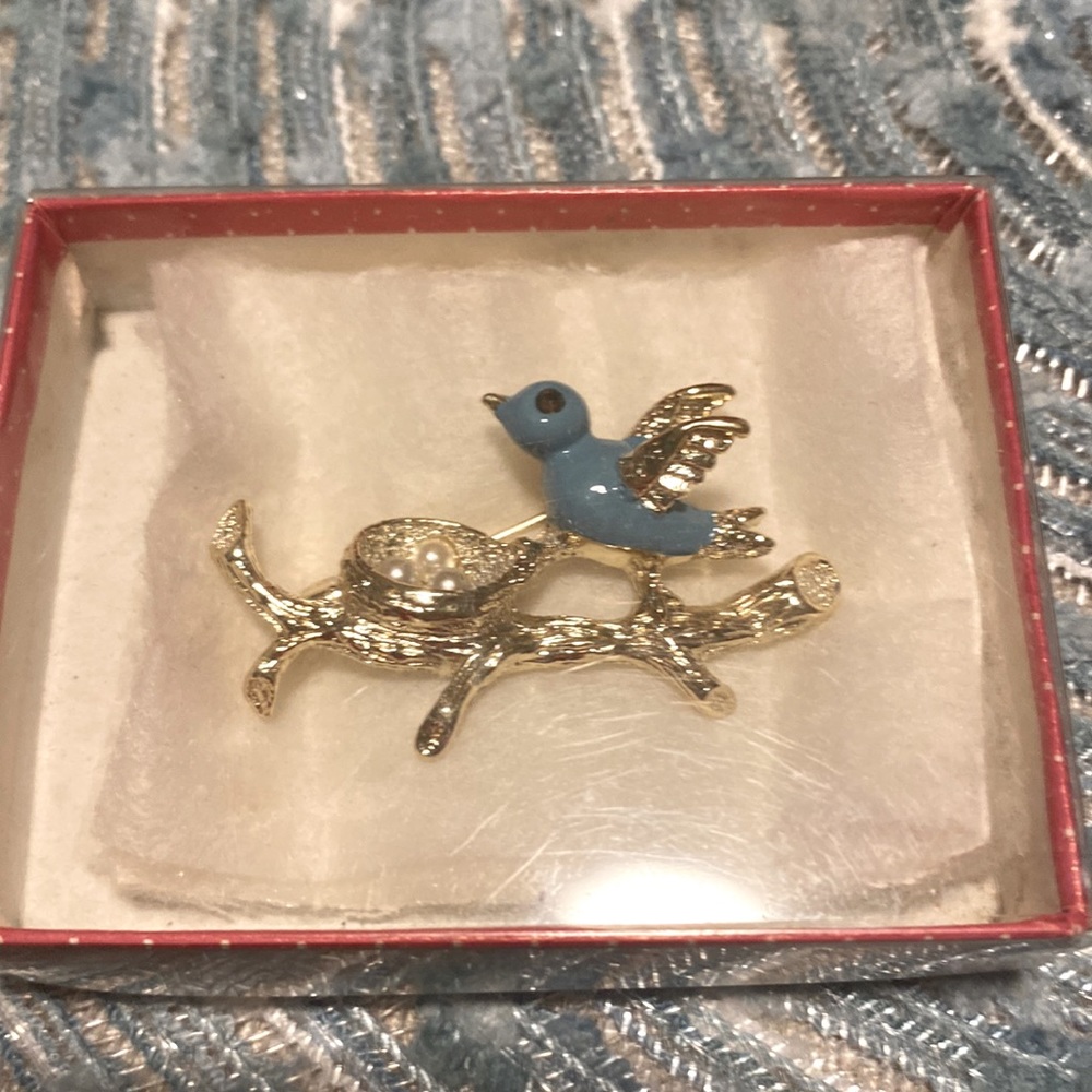 Brooch